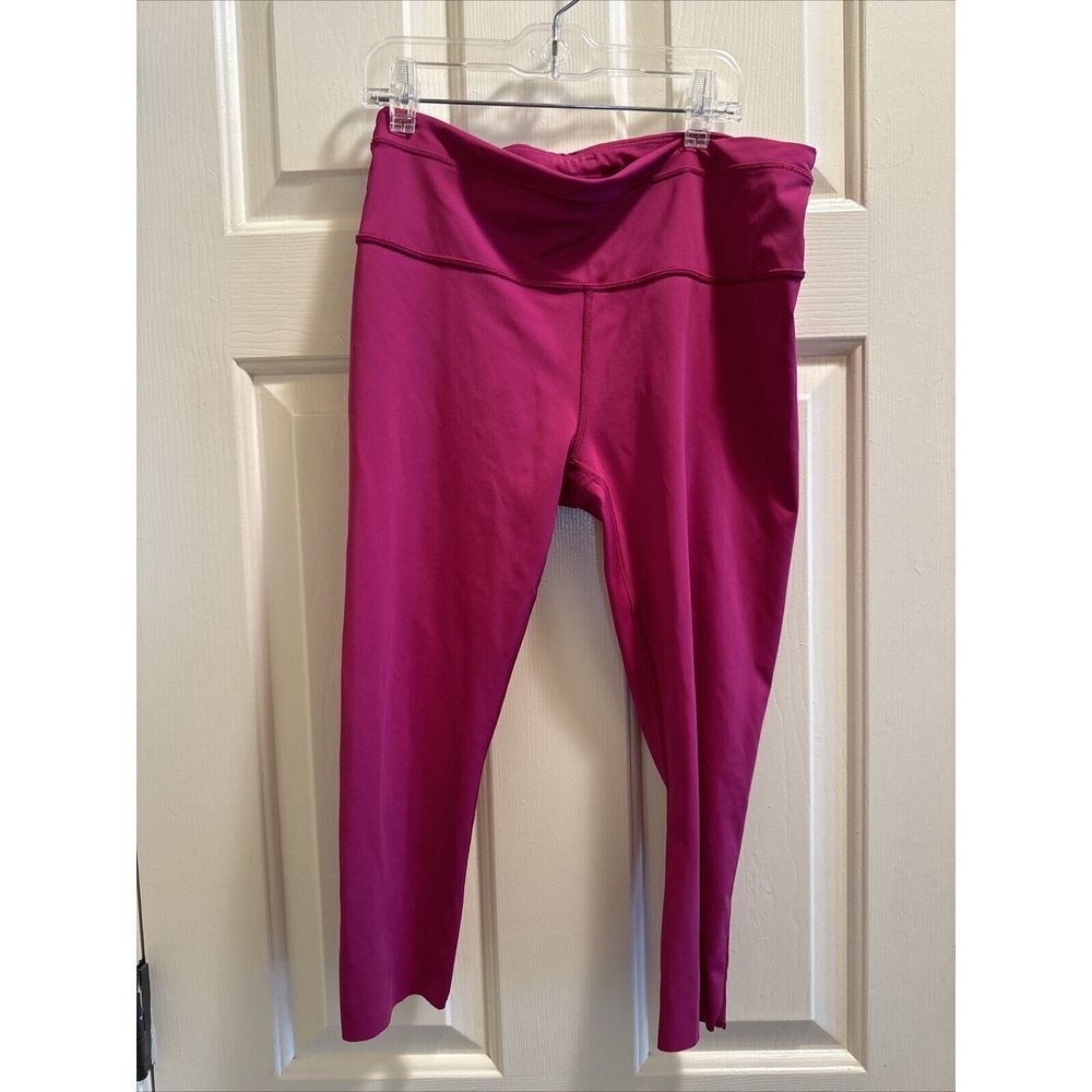 Athleta Capri Leggings Pink Size MP